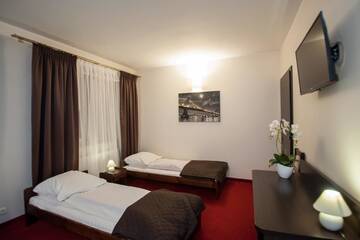 Фото номера Трехместный номер Гостевой дом Restauracja Hotel Graal г. Targowisko 2